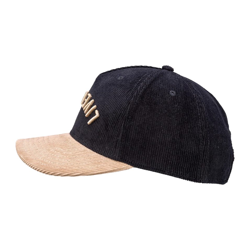 BLACK CLOVER UPSIDE DOWN LUCK 5 CAP - OSFM